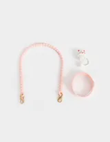 Set de accesorios para vaso térmico: sujetador, correa y topper de sorbete, con diseño de gato blanco y detalles rosados.