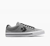 Championes urbanos Converse One Star, color gris con detalles en negro y suela blanca.