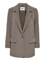 Blazer color visón de corte oversize, con solapas de muesca, cierre de un botón y bolsillos delanteros con solapa.