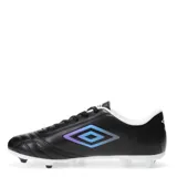 Championes de fútbol Umbro Classico II HG para hombre, color blanco con detalles en negro, con cordones y tapones.