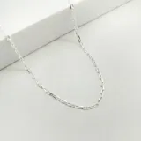 Cadena de plata 925 con eslabones rectangulares.