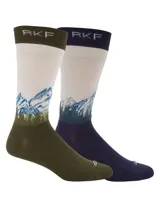 Calcetines de caña media color azul marino con diseño de montañas nevadas y árboles en tonos grises, azules y verdes.