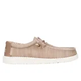 Zapatos Hey Dude Wally Stretch Mesh color beige, con cordones elásticos y suela blanca con motas de colores.