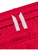 Short deportivo Under Armour Golazo 3.0 para mujer, color rojo con logo blanco en la pierna izquierda.