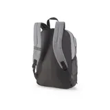 Mochila Puma unisex color gris con detalles en negro. Tiene un compartimento principal con cierre, un bolsillo frontal con cierre y un bolsillo lateral de malla. El logo de Puma está estampado en relieve en el frente.