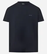 Remera deportiva negra de manga corta, cuello redondo y corte regular. Presenta un pequeño logo estampado en el pecho.