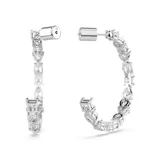 Aros tipo argolla Swarovski Mesmera bañados en rodio con circonias blancas de diferentes tallas engarzadas en garra. Cierre con perno.