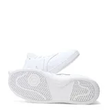 Championes New Balance modelo 080, color blanco, con logo "N" en los laterales y perforaciones en la puntera.