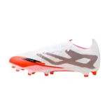 Championes de fútbol Puma Ultra 5 Match FG/AG, color blanco con detalles en naranja y negro.