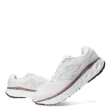 Championes New Balance Running Course, color gris claro con detalles plateados.