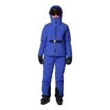 Campera de esquí Columbia Titanium Cirque Bowl Jacket color azul con cinturón negro ajustable, capucha ajustable compatible con casco, ventilación en las axilas, faldón antipolvo, múltiples bolsillos y puños cómodos con orificios para los pulgares.