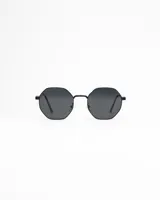 Anteojos de sol negros con lentes polarizados y protección UV. Marco octogonal metálico negro.