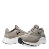 Championes Puma Softride Mayve color beige con detalles en marrón y logo negro.