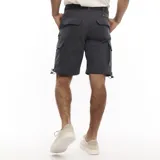 Bermuda cargo Wrangler color gris oscuro con cinturón negro.