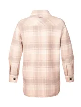 Chaqueta tipo camisa de lana a cuadros color fucsia, rojo y beige, con cuello camisero, cierre frontal con botones, dos bolsillos de parche en el pecho y mangas largas.