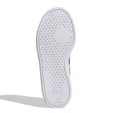 Championes Adidas Breaknet 2.0 blancos con detalles plateados en las tres tiras laterales y el talón.