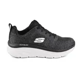 Zapatillas deportivas Skechers Relaxed Fit D'Lux Walker, color negro con detalles en gris y blanco. Confeccionadas en tejido de punto resistente, con cordones, plantilla Skechers Air Cooled Memory Foam y media suela de plataforma con amortiguación.