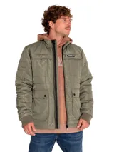 Chaqueta de hombre con diseño acolchado, puños y cuello de canalé grueso, cierre frontal metálico y múltiples bolsillos.