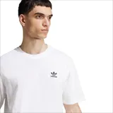 Remera Adidas blanca de corte clásico, con cuello redondo y logo del trifolio bordado en el pecho.