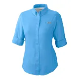 Camisa blanca de manga larga Columbia Tamiami II para mujer, confeccionada en tejido ripstop de poliéster con protección solar UPF 40, tecnología Omni-Wick de secado rápido y ventilación de malla en la espalda.