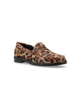 Mocasín de cuero con estampado animal print, forro y plantilla de cuero, suela de TR y laqueada.