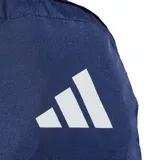 Mochila Adidas Classic 3 Barras Logo, color azul marino con logo de Adidas en blanco. Tiene un compartimento principal con cierre, un bolsillo frontal con cierre, dos bolsillos laterales sin cierre y correas acolchadas ajustables.
