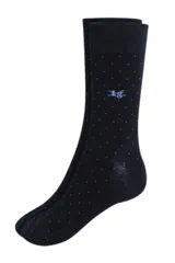 Par de medias de vestir azul marino con pequeños lunares celestes y logo de la marca bordado en el tobillo.