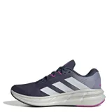 Championes de running Adidas Questar 3 para mujer, color azul marino con detalles en gris claro y cordones y detalles en la suela en color fucsia/violeta. Presenta las tres franjas características de Adidas en color plateado.