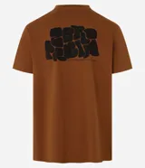 Remera masculina color marrón confeccionada en malla de algodón, de corte comfort, cuello redondo, manga corta y estampa frontal con la frase "Zero Problem".