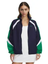 Campera deportiva Under Armour, color azul marino con detalles en verde y blanco. Cierre frontal con cremallera, cuello alto y logo de la marca bordado en el pecho.