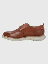 Zapato acordonado Hush Puppies modelo Rustic, color marrón, confeccionado en cuero con forro de cuero y suela de EVA.