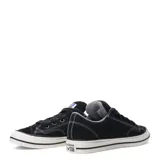 Championes Converse modelo Chuck Taylor Puff de lona color negro con diseño de perfil bajo y acolchado. Cuentan con puntera de goma blanca, costuras blancas en contraste, amortiguación OrthoLite y suela de goma vulcanizada.