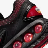Zapatillas Nike Air Max Dn Bred, color negro con detalles en rojo.