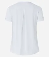Remera deportiva blanca texturizada, con cuello redondo, manga corta, detalle reflectante y pliegue en la espalda.