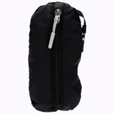 Riñonera negra de nylon ripstop con múltiples bolsillos con cierre de cremallera y correa ajustable a la cintura.