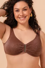 Soutien de bikini color marrón con brillo, sin aro, con aplique metálico en el centro del escote, breteles regulables y nudo en la espalda para ajustar.