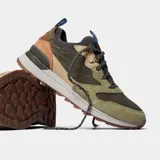 Zapatillas urbanas Merrell Alpine 83, con capellada de gamuza y tela en tonos verde oliva, beige y marrón.