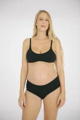 Culotte color beige con cintura alta.