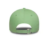 Gorra ajustable de mujer New Era modelo 9FORTY de los New York Yankees, color verde menta con el logo del equipo bordado en blanco en el frente y el logo de la marca en el lateral izquierdo. Cuenta con visera curva y cierre ajustable.