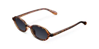Lentes de sol unisex Oba Tigris Carbon con montura ovalada carey y lentes polarizadas negras. Fabricados con materiales bio-based G850 y patillas de propionato de celulosa. Protección UV400 - Categoría 3.