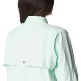 Camisa de pesca Columbia Bahama de manga larga color azul marino, con cuello abotonado, dos bolsillos frontales con cierre de velcro, ventilación en la espalda y tecnología Omni-Shade UPF 30.