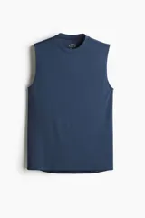 Musculosa deportiva azul marino de tejido funcional DryMove™ con cuello redondo ribeteado acanalado y espalda algo más larga.