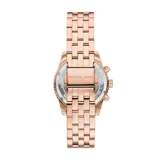 Reloj Michael Kors modelo Bryant, color oro rosa, con bisel adornado con strass.