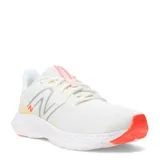 Championes New Balance 411 V3 para mujer, color blanco con detalles en naranja. Ideales para running y uso diario.
