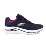 Zapatilla deportiva negra con detalles en fucsia, diseñada con parte superior de malla y plantilla acolchada de aire.