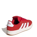 Championes Adidas Grand Court Alpha, color rojo con detalles en blanco. Zapatillas de cuero con las tres tiras clásicas de Adidas en los laterales y suela de goma.
