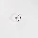 Anillo de plata 925 con circonia engarzada.