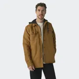 Campera marrón con capucha negra, cierre frontal con cremallera y botones a presión, bolsillos en el pecho y bolsillos calientamanos. Forro acolchado de tafetán y logo de Dickies Skateboarding en el pecho.