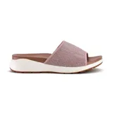 Sandalias bajas de mujer, marca Korium, color rosa, con capellada textil suave y suela blanca.