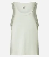 Musculosa verde claro de ribana con cuello redondo y efecto spray en las sisas.